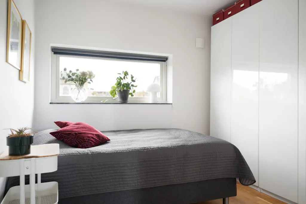 Magamistoad - Corner Townhouse with Balcony in Egna Hem
