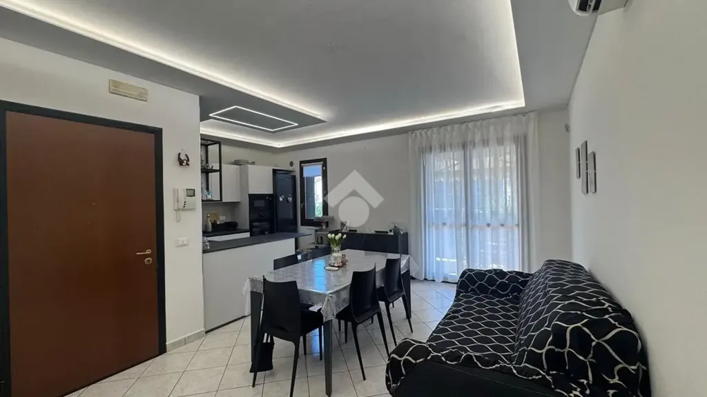 Söögituba - Modernised Apartment with Balcony in Campegine