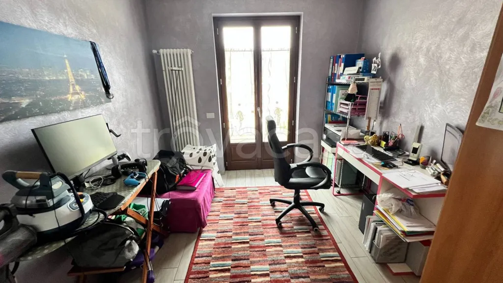Bureau - Trilocale with Mountain Views in Chiusa di Pesio