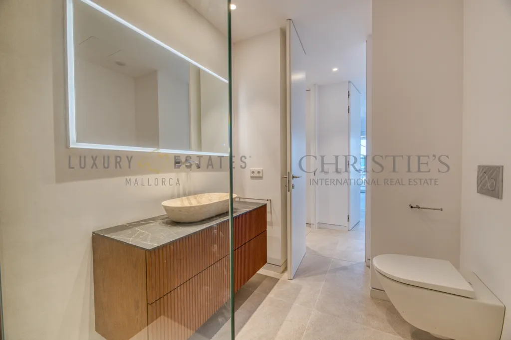 Salles de bain - Contemporary Seafront Apartment in Palma