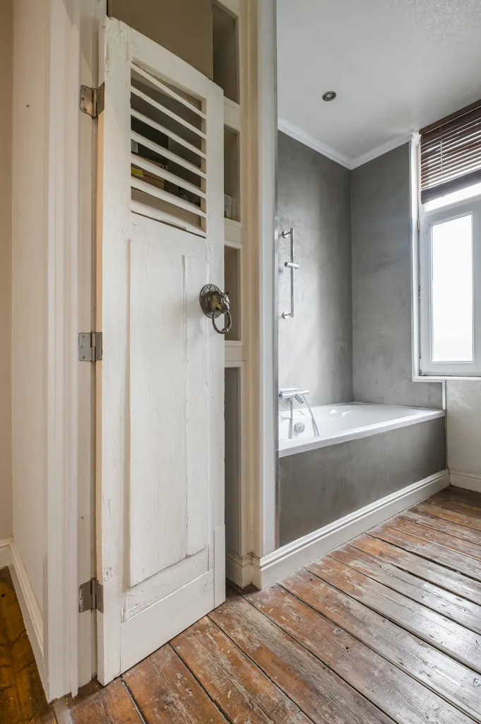 Vannitoad - House with Courtyard in Gent