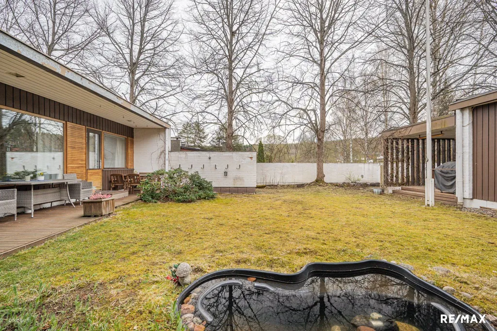 Jardin - 60s Architectural House with Pool in Jalkaranta, Lahti