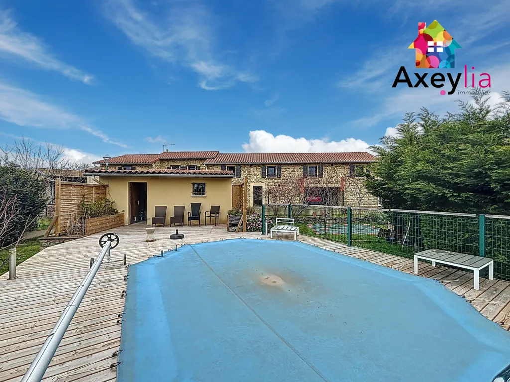 Bassein - Stone House with Pool near Saint-Germain-Laval