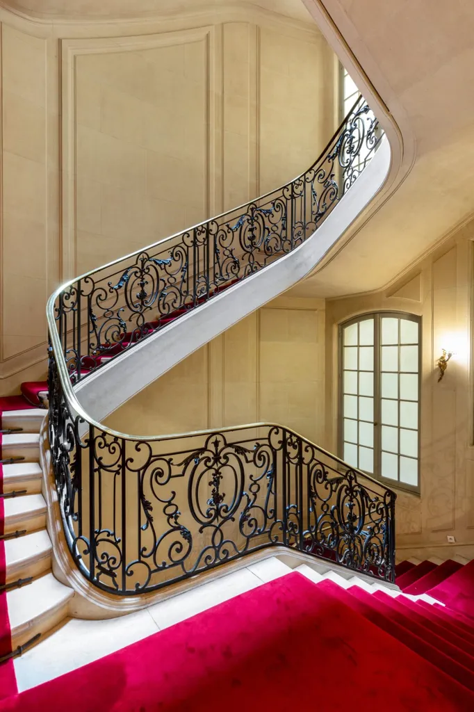 Rooms - Pied-à-Terre with View in Paris 16th