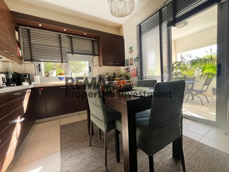 5-room house in GR