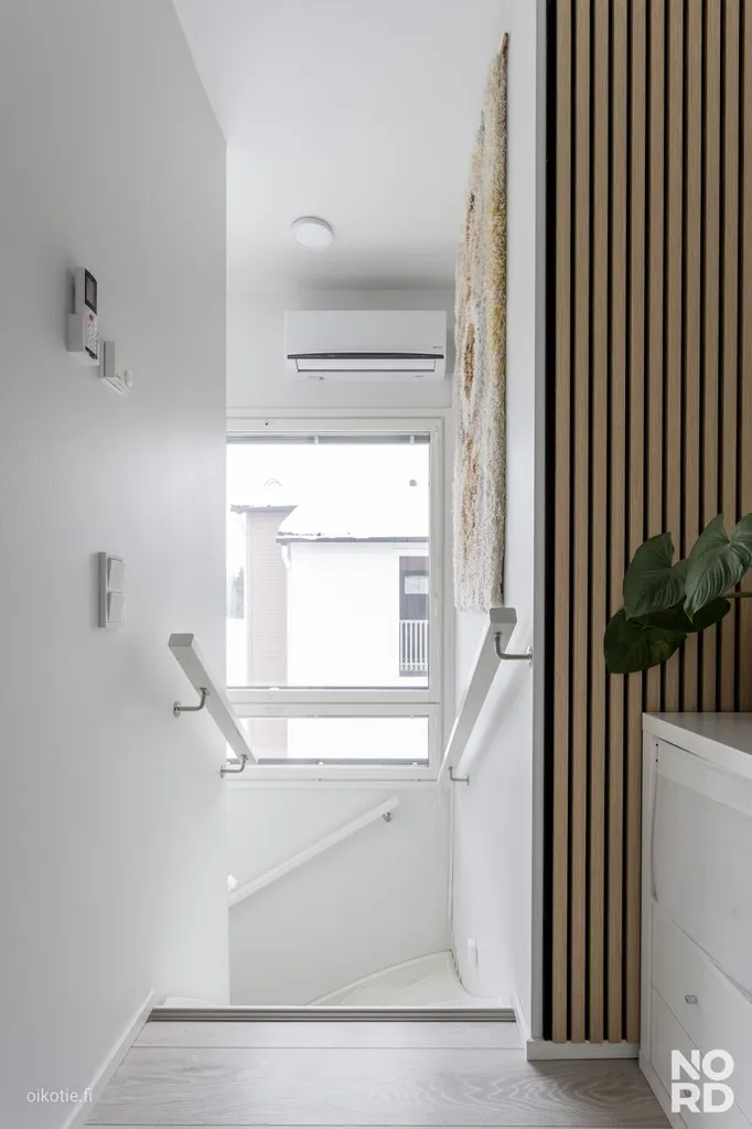 Hallway - Modern Terraced House with Sauna in Perusmäki, Espoo