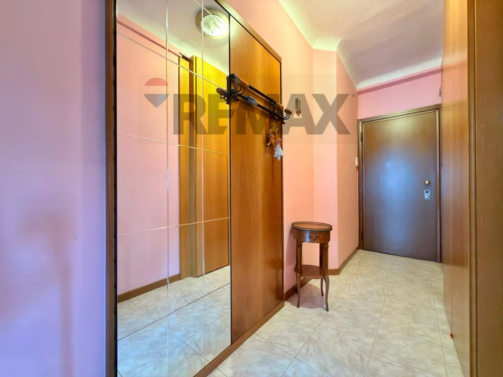 Ingresso - Apartment with Balcony in Borgolombardo