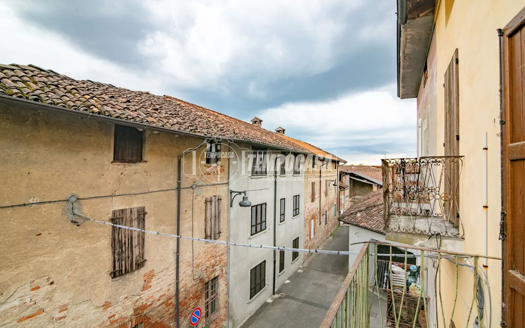 Rõdu - Terraced House in Historic Centre, Pagazzano