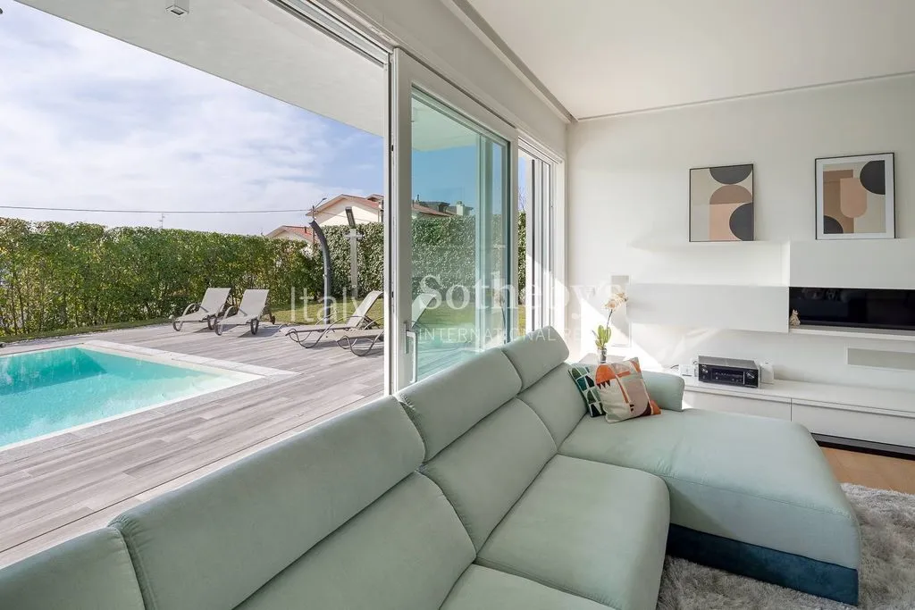 Piscine - High-Tech Villa with Pool in Guanzate