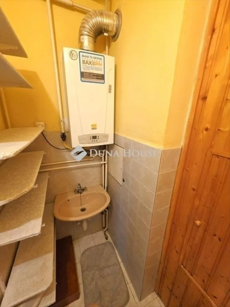 Bagni - Spacious Brick Flat with Balcony in Pécs