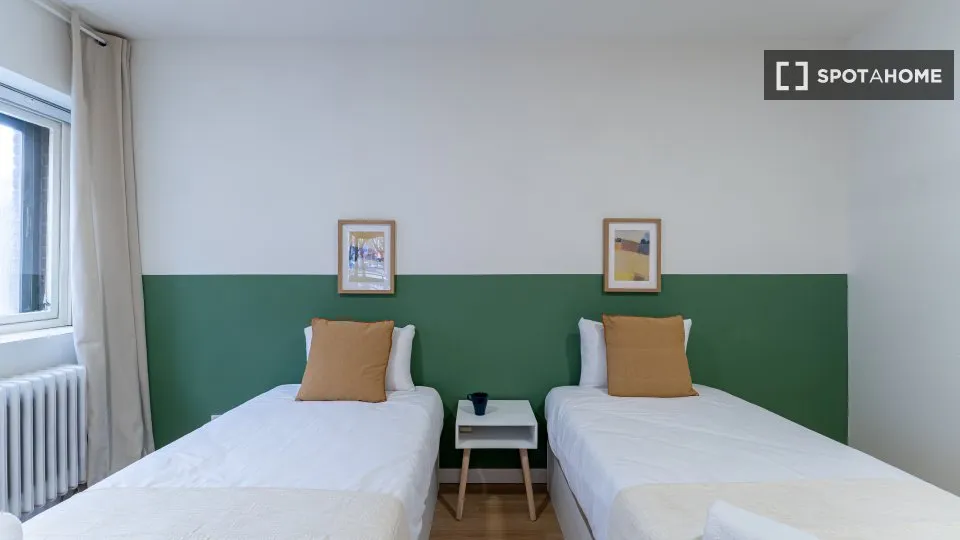 Camere da letto - Shared Apartment with Terrace in Pacífico, Madrid
