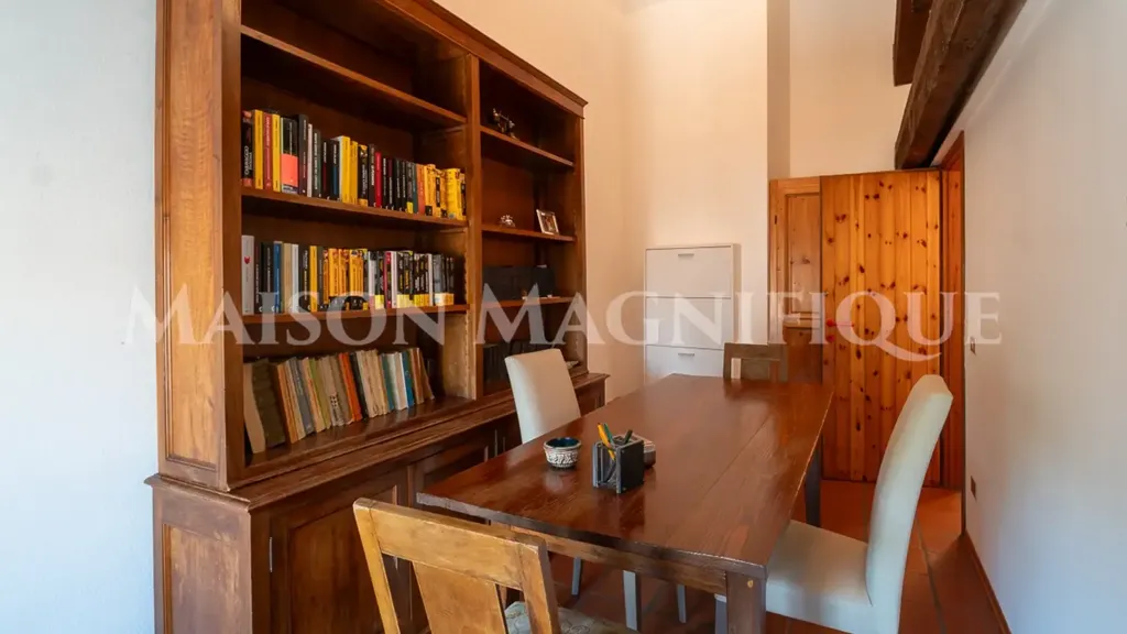 Office - Prestigious Apartment with Corso Giovecca View in Ferrara