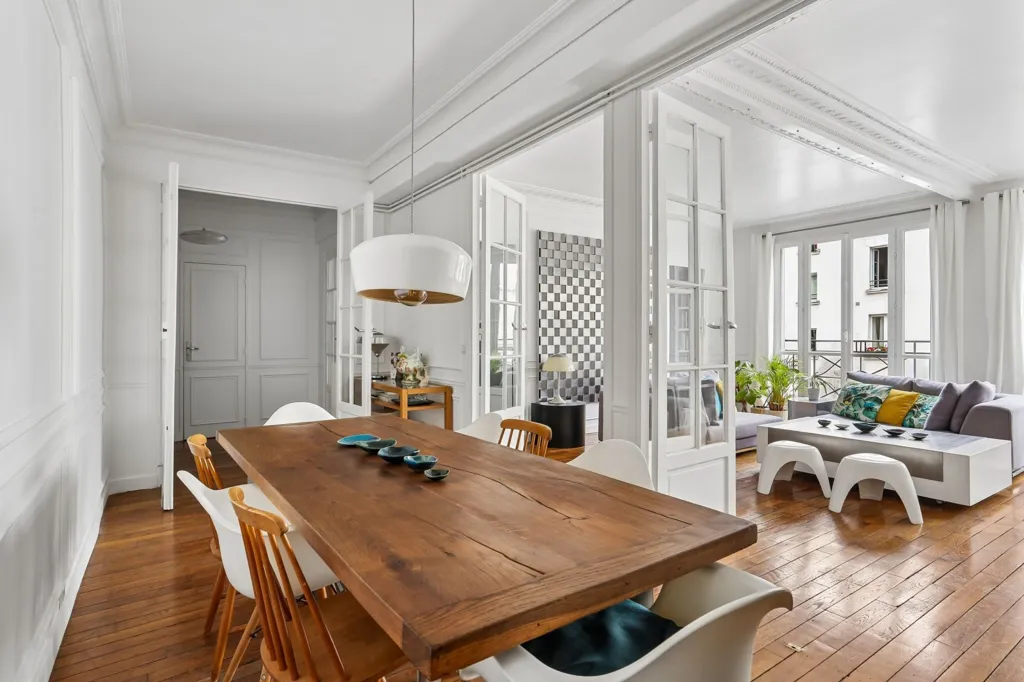 Salle à manger - Appartement Luxe avec 4 Chambres à Paris 10ème