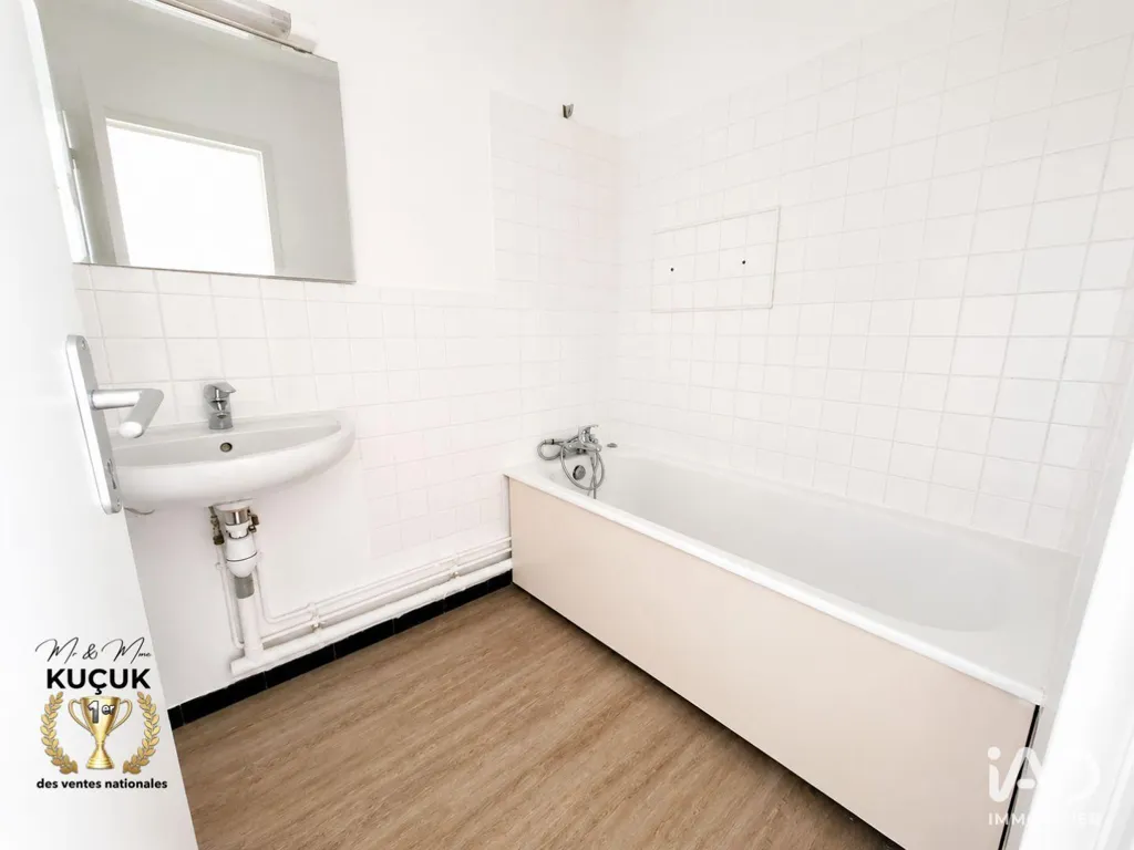Salles de bain - Appartement 3 Pièces avec Ascenseur à Lamballe