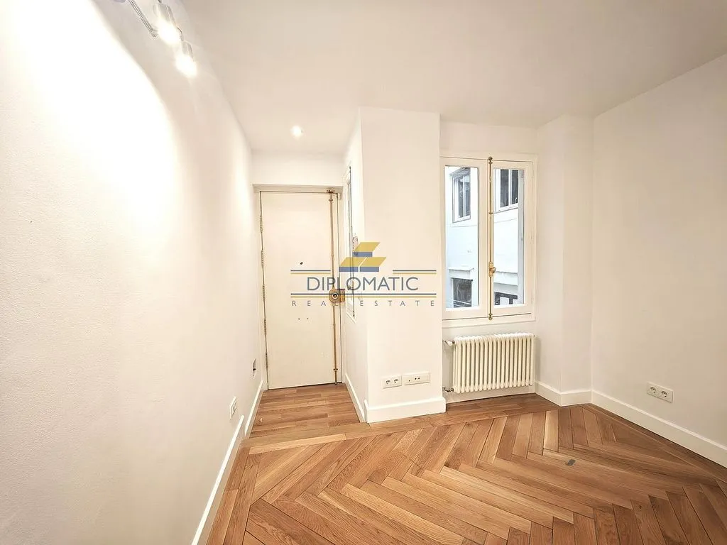 Pièces - Luxury Flat with Garage in Recoletos
