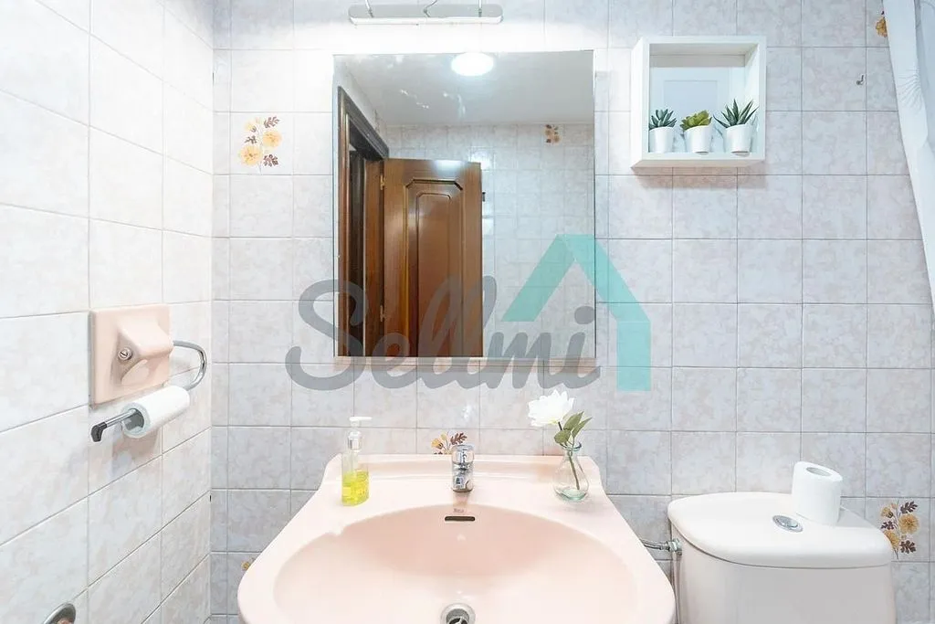 Vannitoad - Furnished Flat with West View in Oviedo