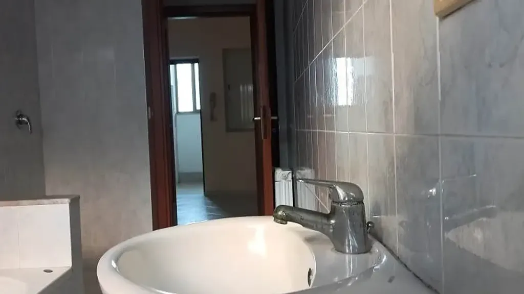 Salles de bain - Fully Renovated Apartment with Balcony in Messina
