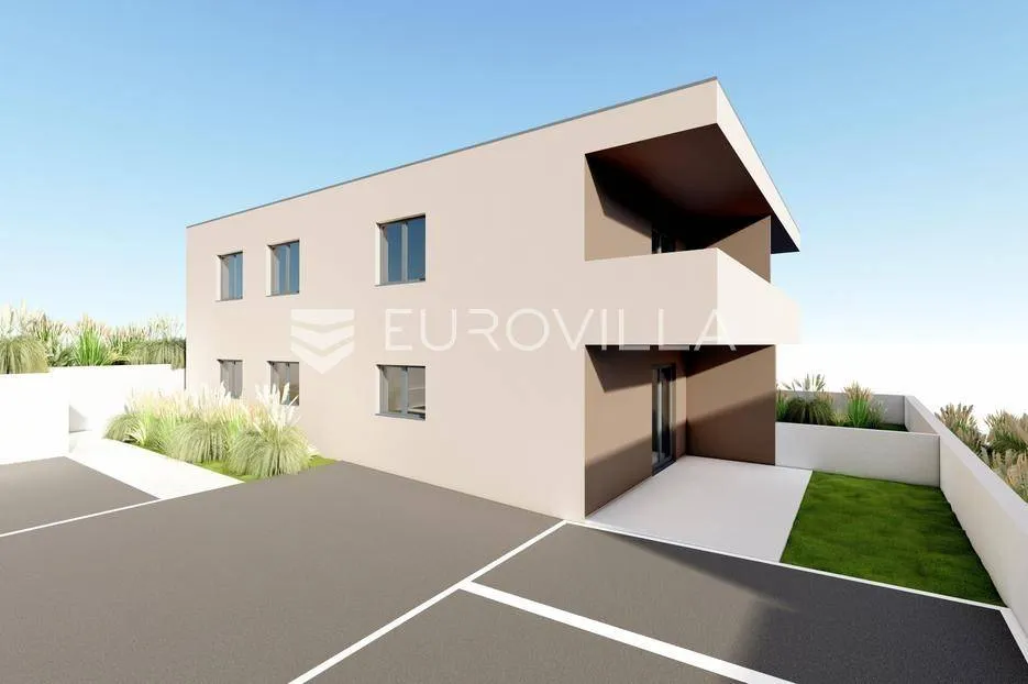 Two-Bedroom Apartment with Balcony in Čibača