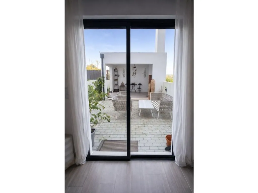 Terrasse - Contemporary Semidetached House in Mafra