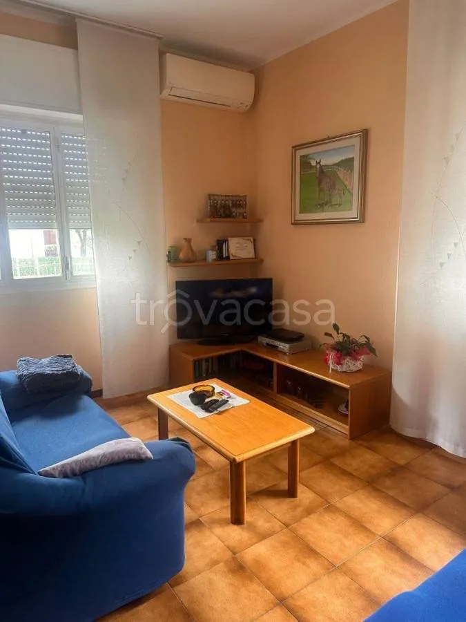 Living Room - Two-Unit Apartment with Private Garden in Calolziocorte