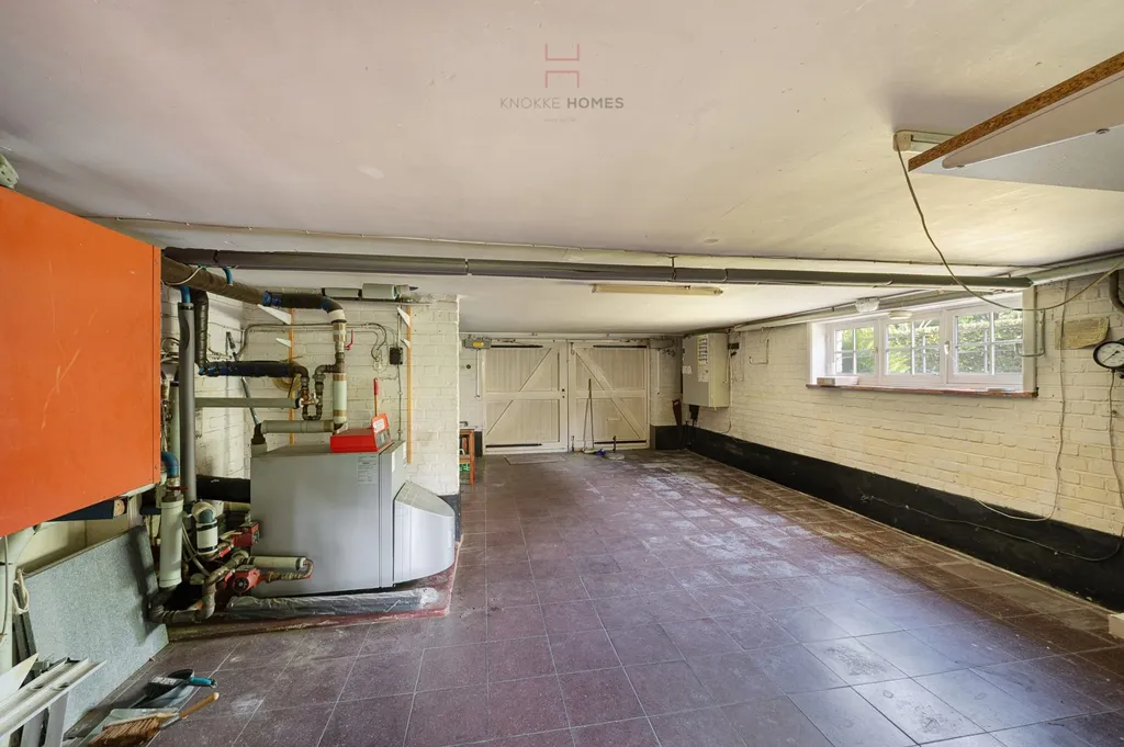 Garage - Villa with Royal Zoute Golf View in Zoute
