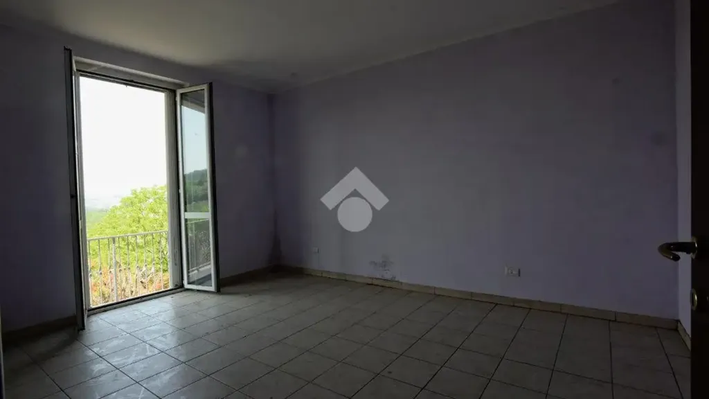 Pièces - Twin-Occupancy Flat with Terrace in Treville
