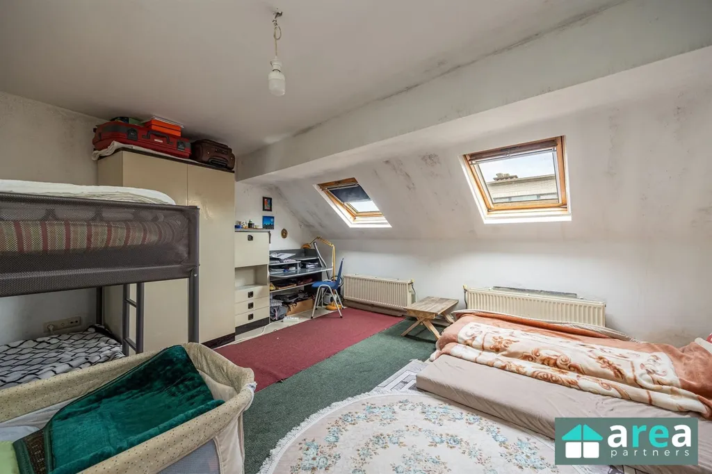 Magamistoad - Renovatable House with Central Location in Antwerp