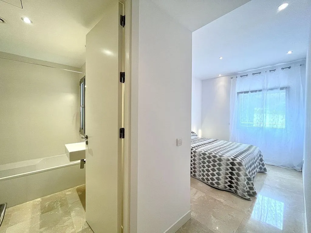 Magamistoad - Contemporary Apartment with Sea View in Portals Nous-Bendinat