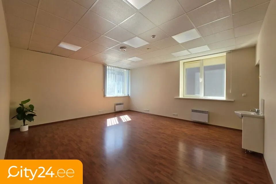 Rooms - Office Space with Good Visibility in Kristiine