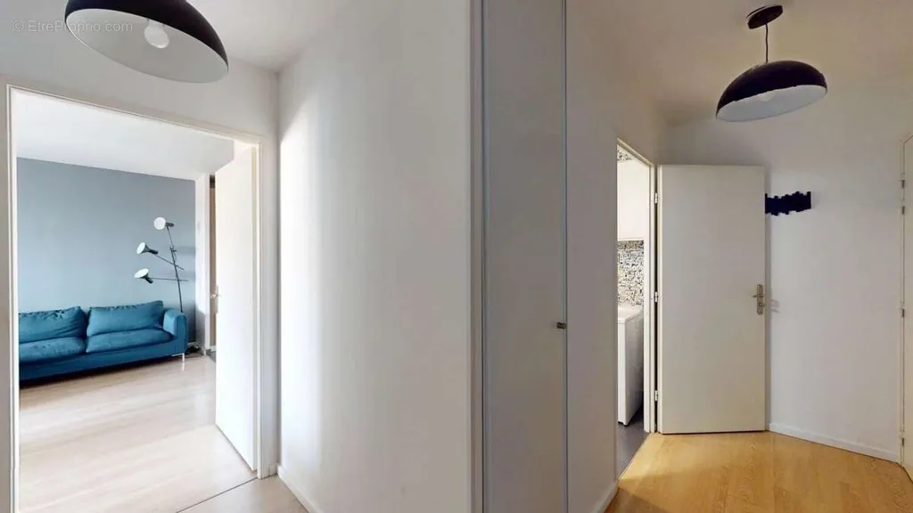 Entrée - Appartement 2 Pièces avec Loggia à Chelles