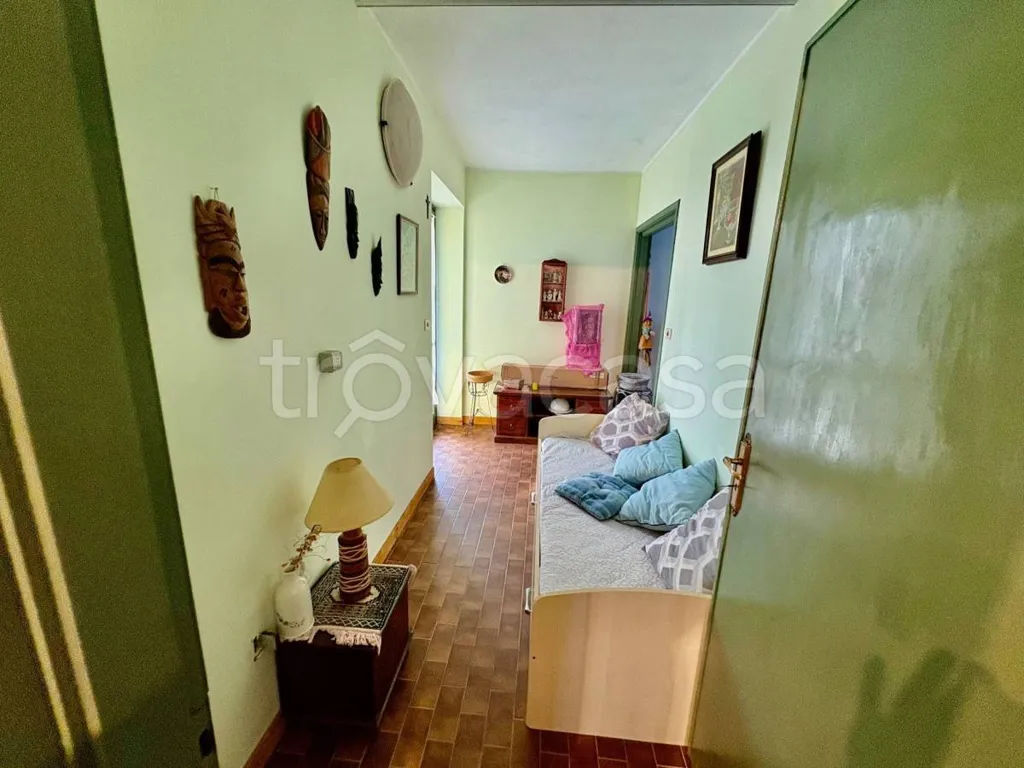 hallway_entrance