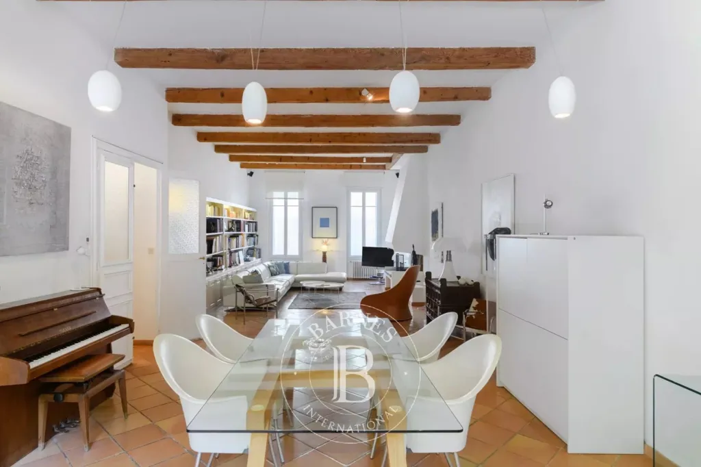 Salle à manger - Appartement Luxe Duplex avec Jardin à Marseille