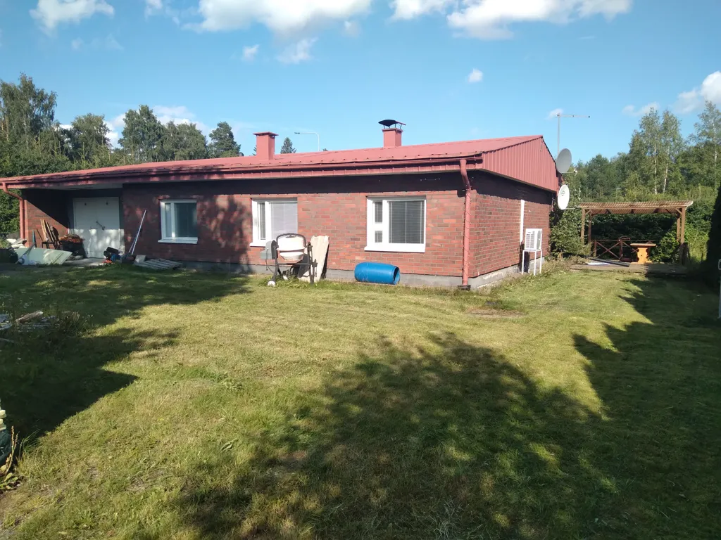 Jardin - Cottage for Renovation with Sauna in Kouvola