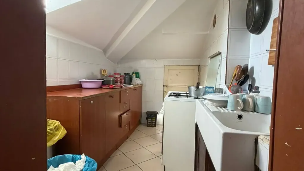 Köök - 3-Bedroom Flat with Veranda in Modena