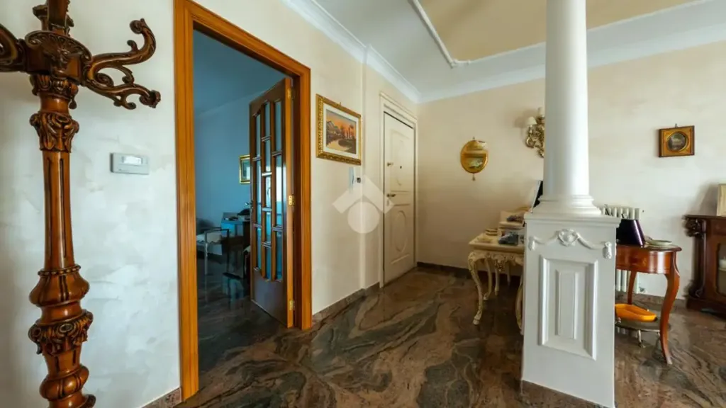 hallway_entrance