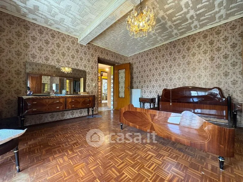 Chambres - Semi-detached Villa to Renovate in Caprile