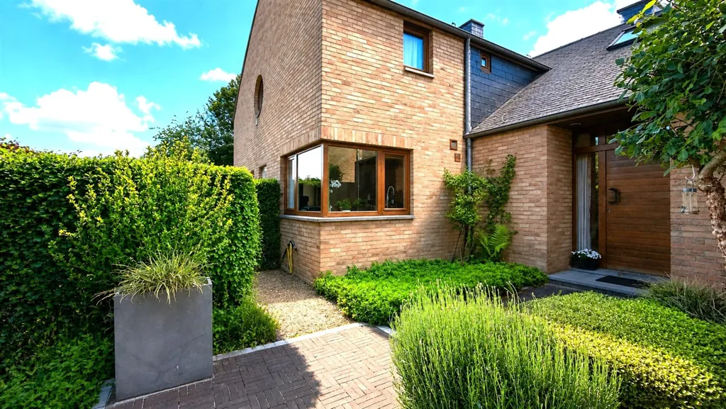 Jardin - Villa avec Espace Professionnel à Haillot