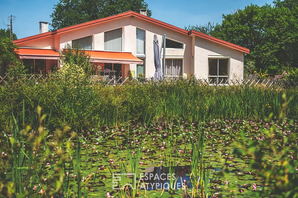 Extérieur - Maison d'Architecte avec Piscine dans un Écrin Naturel