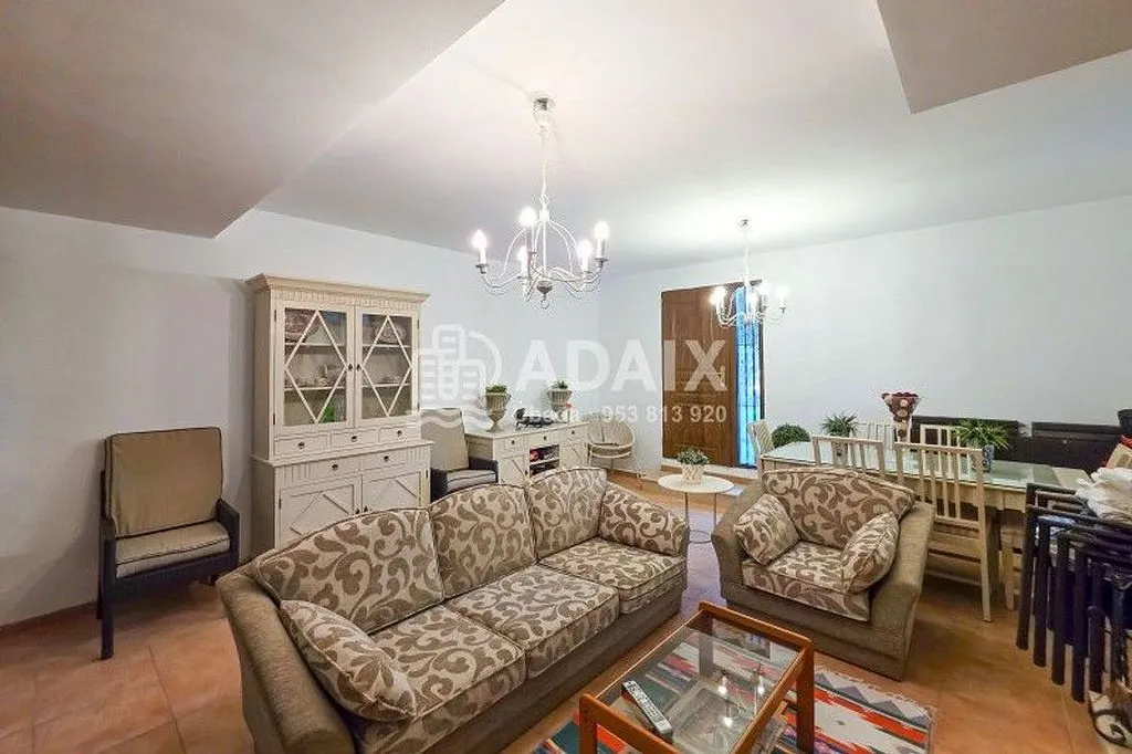Living Room - Chalet with Pool in Baeza, Jaén