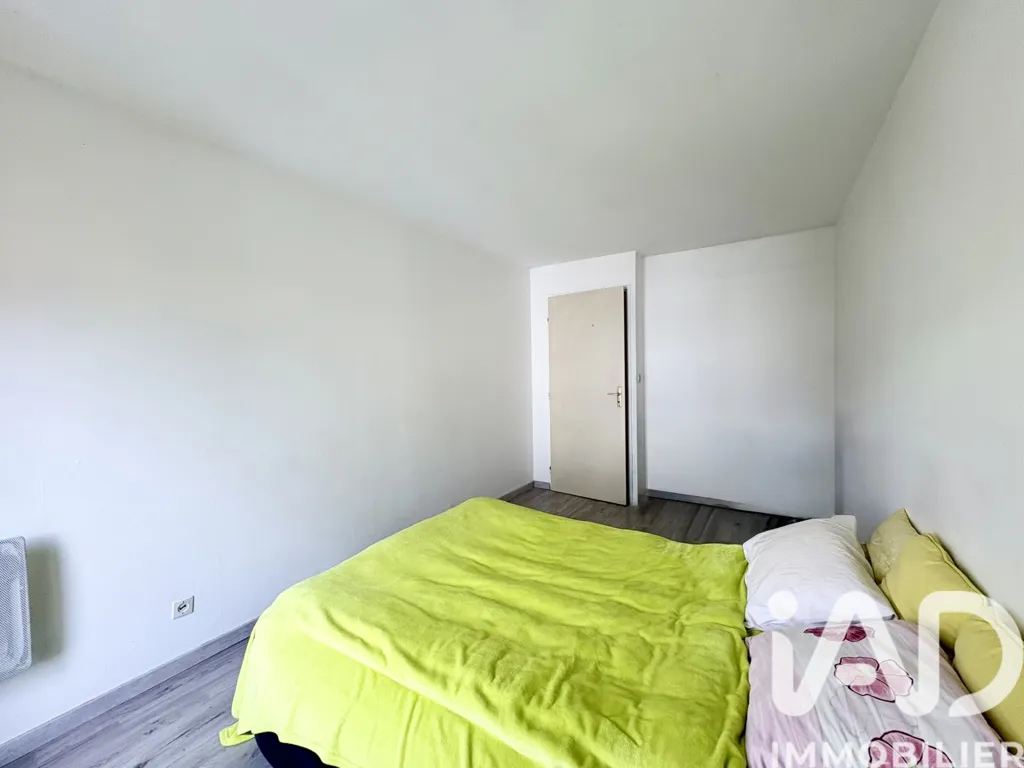 Chambres - Duplex 4 Pièces avec 2 Boxes à Montmagny