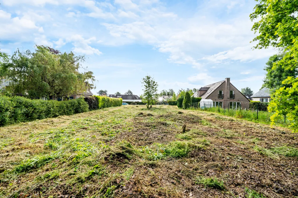 Aed - Building Plot with East-Facing Orientation in Bel-Air