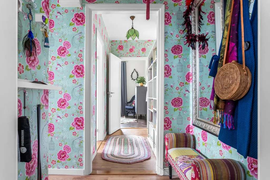 Hallway - Apartment with Balcony on Skälbyvägen