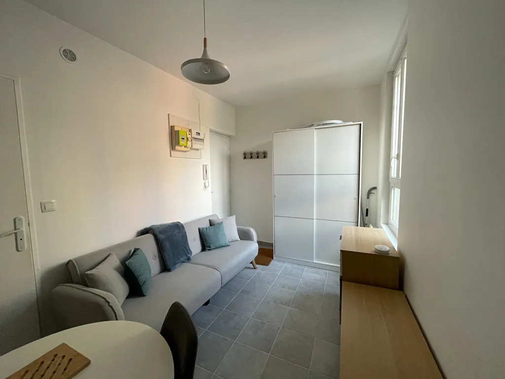 Séjour - Appartement Meublé Refait à Neuf à Danton