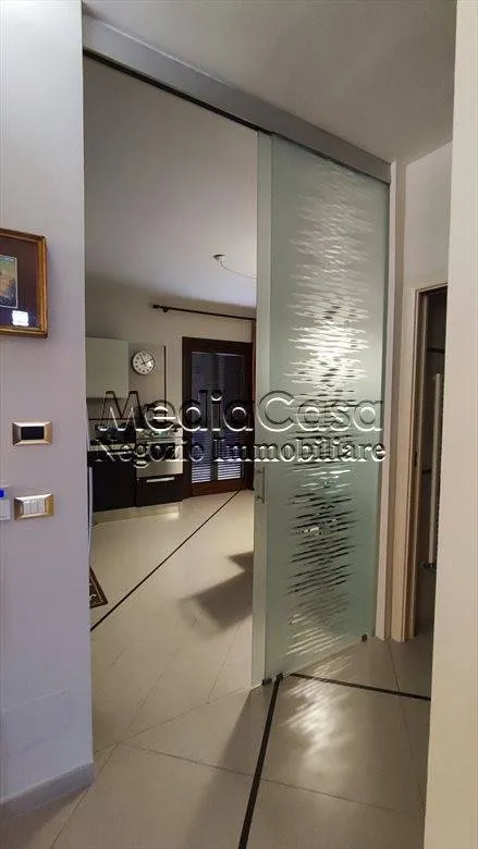 Entrée - Elegant Villa with Private Garden in Teverola