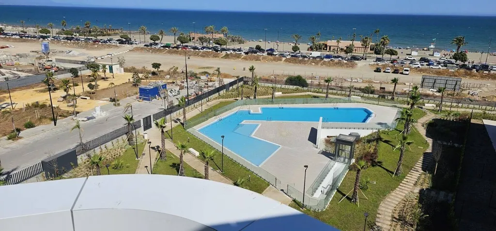 Piscina - Beachfront Apartment with Sea Views in Torremolinos