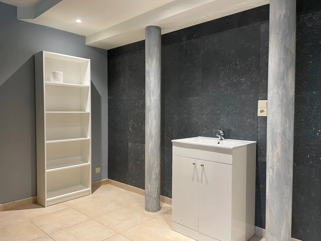 Salles de bain - Pratique à Louer avec Terrasse à Zwijndrecht