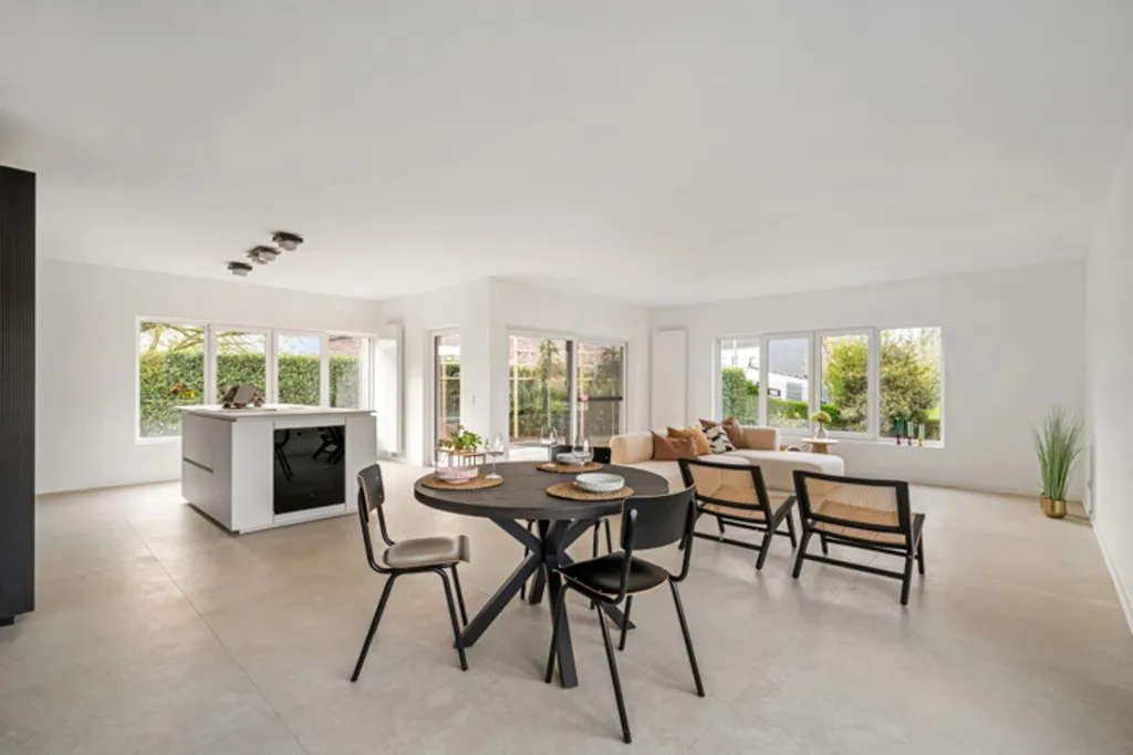 Salle à manger - Maison Rénovée avec Terrasse à Temse