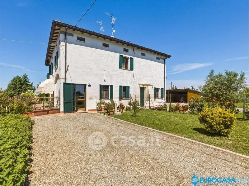 Välivaade - Detached House with Garden in Modena