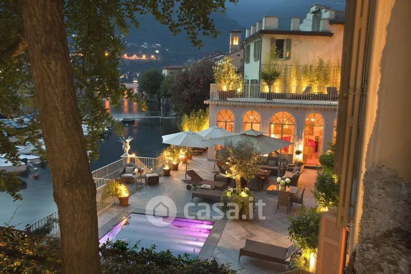 Terrasse - Lakefront Villa with Private Marina in Torno