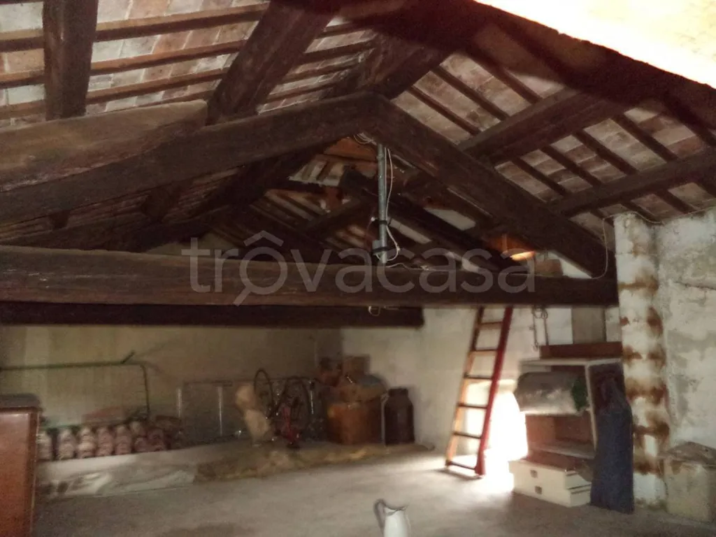 Pièces - Independent House with Garden in Cormons